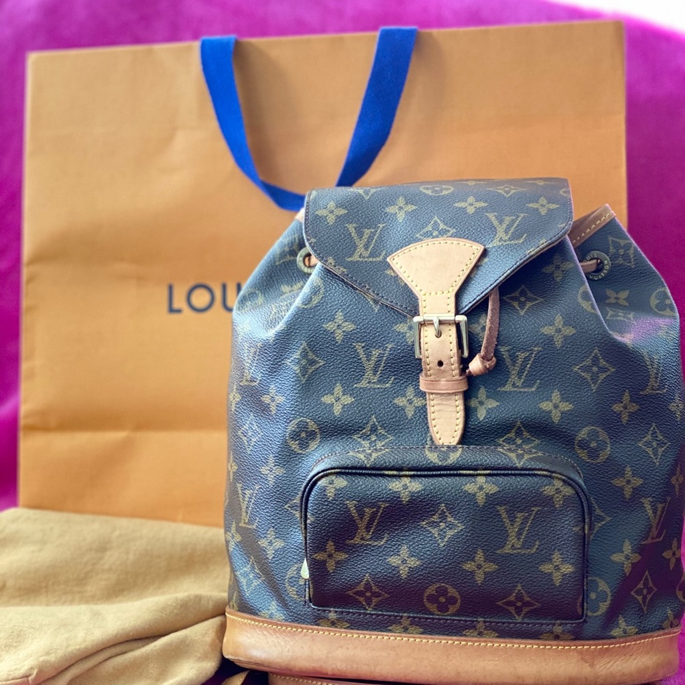Loui Vuitton Montsouri PM